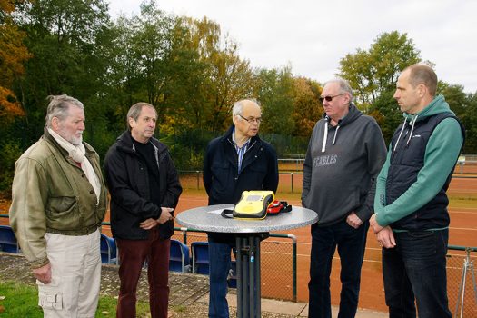 Defibrillator - Die SV ist für den Notfall vorbereitet